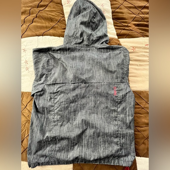 Billabong Rain Coat - Picture 2 of 3